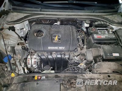 Zdjęcie 12 z 14 samochodu: 2017 HYUNDAI ELANTRA SE VIN:5NPD74LF9HH178749 - miniatura