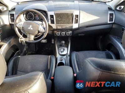 Zdjęcie 8 z 13 samochodu: 2010 MITSUBISHI OUTLANDER GT VIN:JA4JT5AX6AZ014836 - miniatura