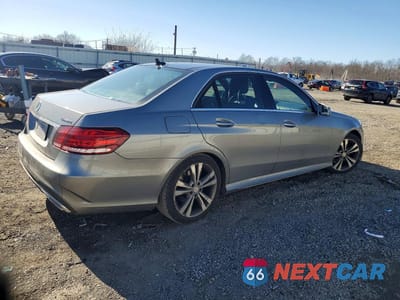 Trzecie zdjęcie samochodu z tyłu: 2015 MERCEDES-BENZ E 350 4MATIC VIN:WDDHF8JB5FB112229 - miniatura