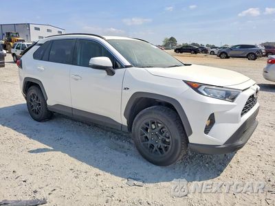 Czwarte zdjęcie samochodu z boku: 2021 TOYOTA RAV4 XLE VIN:2T3W1RFV6MC094970 - miniatura