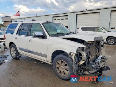 Czwarte zdjęcie samochodu z boku: 2009 LINCOLN NAVIGATOR VIN:5LMFU27519EJ02184 - miniatura