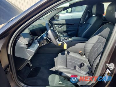 Zdjęcie 7 z 11 samochodu: 2026 BMW 530 I VIN:WBA43FJ07TCV97108 - miniatura