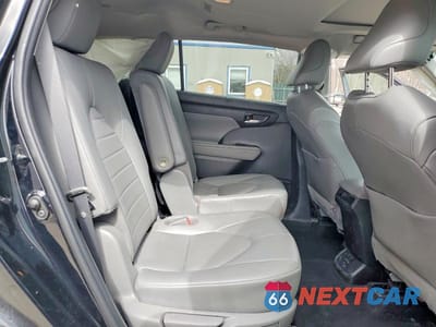 Zdjęcie 11 z 12 samochodu: 2022 TOYOTA HIGHLANDER XLE VIN:5TDGZRBH3NS578304 - miniatura