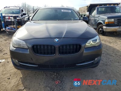 Piąte zdjęcie samochodu w środku: 2013 BMW 528 XI VIN:WBAXH5C56DDW12467 - miniatura