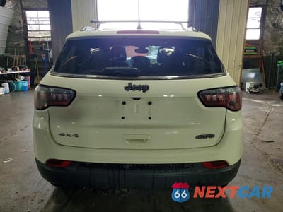 Zdjęcie 6 z 12 samochodu: 2019 JEEP COMPASS LATITUDE VIN:3C4NJDBB2KT593455 - miniatura