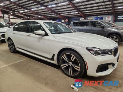 Czwarte zdjęcie samochodu z boku: 2018 BMW 750 XI VIN:WBA7F2C55JB238347 - miniatura