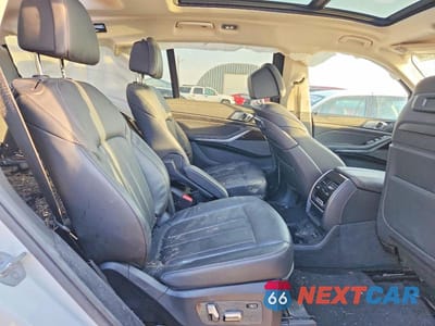 Zdjęcie 11 z 14 samochodu: 2019 BMW X7 XDRIVE40I VIN:5UXCW2C51KL086692 - miniatura