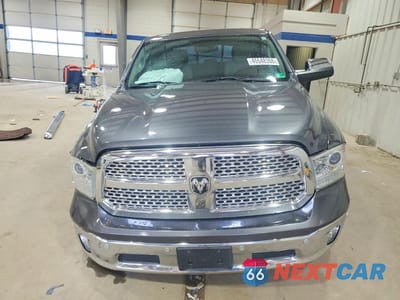 Piąte zdjęcie samochodu w środku: 2016 RAM 1500 LARAMIE VIN:1C6RR7NT5GS351999 - miniatura