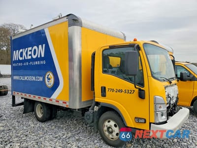 Czwarte zdjęcie samochodu z boku: 2023 CHEVROLET 3500 BOX TRUCK VIN:54DBDW1D2P5203418 - miniatura