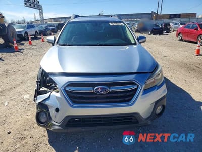 Piąte zdjęcie samochodu w środku: 2018 SUBARU OUTBACK 2.5I LIMITED VIN:4S4BSANC3J3354327 - miniatura