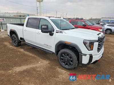 Czwarte zdjęcie samochodu z boku: 2025 GMC SIERRA K2500 AT4 VIN:1GT4UPEY3SF311709 - miniatura