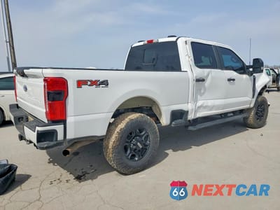 Trzecie zdjęcie samochodu z tyłu: 2024 FORD F350 VIN:1FT8W3BN2REC97834 - miniatura