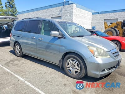 Czwarte zdjęcie samochodu z boku: 2005 HONDA ODYSSEY EX VIN:5FNRL38445B057317 - miniatura