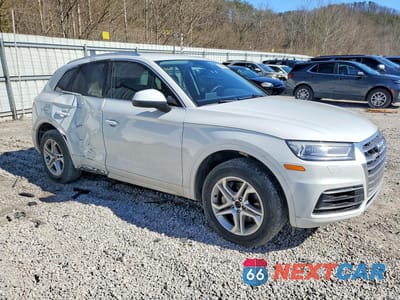 Czwarte zdjęcie samochodu z boku: 2019 AUDI Q5 PREMIUM VIN:WA1ANAFY5K2113808 - miniatura
