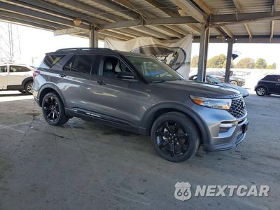 Czwarte zdjęcie samochodu z boku: 2024 FORD EXPLORER ST-LINE VIN:1FMSK8KH2RGA38317 - miniatura