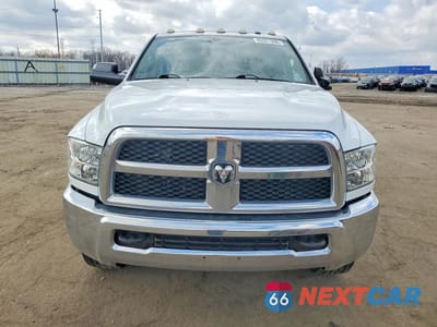 Piąte zdjęcie samochodu w środku: 2017 RAM 2500 ST VIN:3C6UR5CJ5HG529628 - miniatura