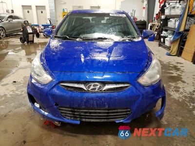 Piąte zdjęcie samochodu w środku: 2013 HYUNDAI ACCENT VIN:KMHCU5AE7DU122227 - miniatura