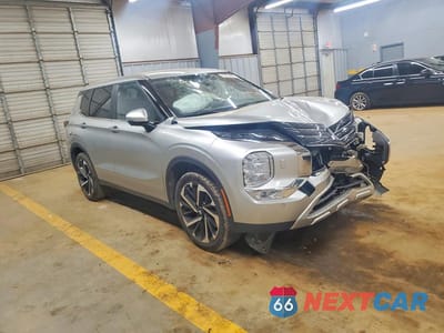 Czwarte zdjęcie samochodu z boku: 2024 MITSUBISHI OUTLANDER SE VIN:JA4J4VA8XRZ043211 - miniatura