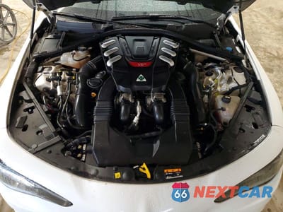 Zdjęcie 11 z 12 samochodu: 2017 ALFA ROMEO GIULIA QUADRIFOGLIO VIN:ZARFAEAV8H7556712 - miniatura