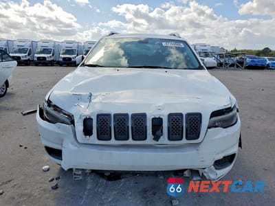 Piąte zdjęcie samochodu w środku: 2020 JEEP CHEROKEE LATITUDE VIN:1C4PJLCB2LD614748 - miniatura