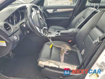 Zdjęcie 7 z 11 samochodu: 2013 MERCEDES-BENZ C 250 VIN:WDDGF4HB7DR279254 - miniatura