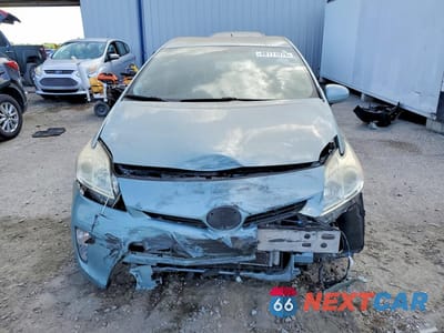 Piąte zdjęcie samochodu w środku: 2015 TOYOTA PRIUS TWO VIN:JTDKN3DU0F1966604 - miniatura