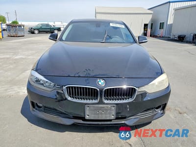 Piąte zdjęcie samochodu w środku: 2014 BMW 320 I XDRIVE VIN:WBA3C3G50ENR25568 - miniatura