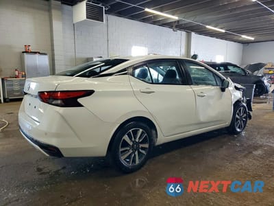Trzecie zdjęcie samochodu z tyłu: 2025 NISSAN VERSA SV VIN:3N1CN8EV7SL841386 - miniatura
