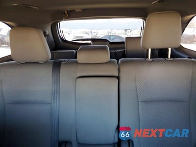 Zdjęcie 10 z 13 samochodu: 2019 TOYOTA HIGHLANDER LE VIN:5TDZZRFH7KS298190 - miniatura