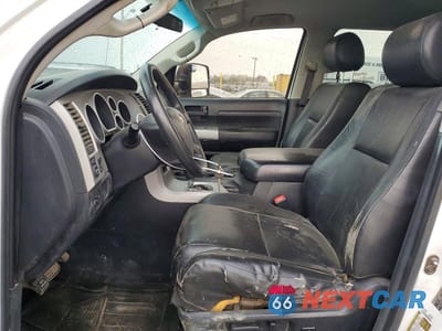 Zdjęcie 7 z 12 samochodu: 2007 TOYOTA TUNDRA SR5 VIN:5TBDV54157S465084 - miniatura