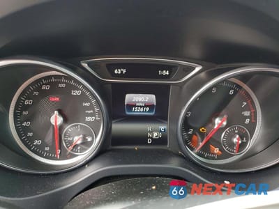 Zdjęcie 9 z 12 samochodu: 2019 MERCEDES-BENZ CLA 250 4MATIC VIN:WDDSJ4GB3KN727312 - miniatura