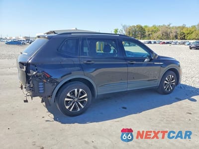 Trzecie zdjęcie samochodu z tyłu: 2022 VOLKSWAGEN TIGUAN S VIN:3VV1B7AX9NM012866 - miniatura
