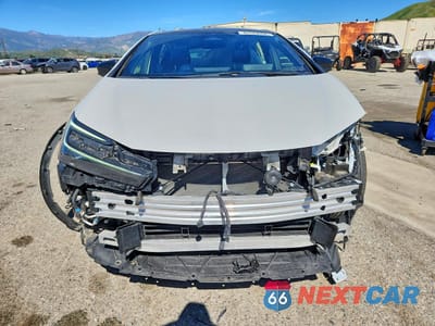 Piąte zdjęcie samochodu w środku: 2023 TOYOTA PRIUS PRIME XSE VIN:JTDACACU3P3007596 - miniatura