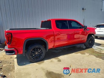 Trzecie zdjęcie samochodu z tyłu: 2021 GMC SIERRA K1500 AT4 VIN:1GTP9EED8MZ410849 - miniatura