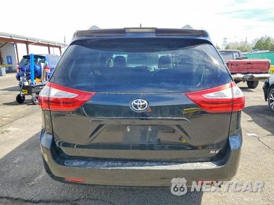 Zdjęcie 6 z 13 samochodu: 2018 TOYOTA SIENNA XLE 8-PASSENGER VIN:5TDYZ3DC6JS915321 - miniatura