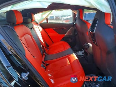 Zdjęcie 10 z 11 samochodu: 2025 BMW M5 VIN:WBS83FK08SCU12767 - miniatura