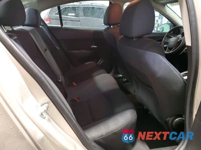 Zdjęcie 10 z 12 samochodu: 2016 CHEVROLET CRUZE VIN:1G1PE5SB3G7185506 - miniatura