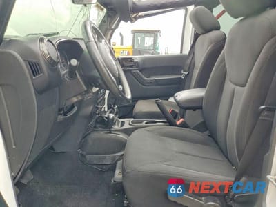 Zdjęcie 7 z 13 samochodu: 2017 JEEP WRANGLER UNLIMITED SPORT VIN:1C4BJWDG6HL751114 - miniatura