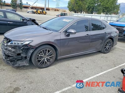 2023 TOYOTA CAMRY SE 4T1G11AK0PU790934 - główne zdjęcie licytacji z USA - miniatura