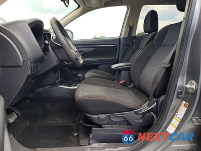 Zdjęcie 7 z 13 samochodu: 2020 MITSUBISHI OUTLANDER ES VIN:JA4AD2A34LZ045238 - miniatura