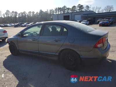 Drugie zdjęcie samochodu z przodu: 2010 HONDA CIVIC LX VIN:2HGFA1F55AH500931 - miniatura