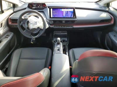 Zdjęcie 8 z 12 samochodu: 2024 TOYOTA PRIUS PRIME XSE VIN:JTDACACU1R3038526 - miniatura