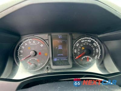 Zdjęcie 9 z 10 samochodu: 2019 TOYOTA TACOMA SR VIN:5TFRX5GN0KX161038 - miniatura
