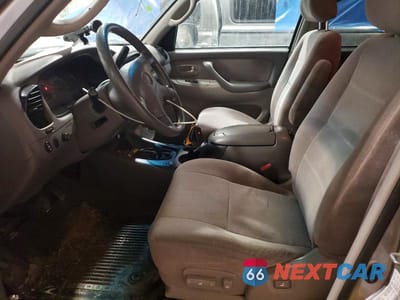 Zdjęcie 7 z 13 samochodu: 2001 TOYOTA SEQUOIA SR5 VIN:5TDBT44A71S016589 - miniatura