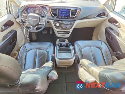 Zdjęcie 8 z 13 samochodu: 2017 CHRYSLER PACIFICA TOURING L VIN:2C4RC1BG2HR543804 - miniatura