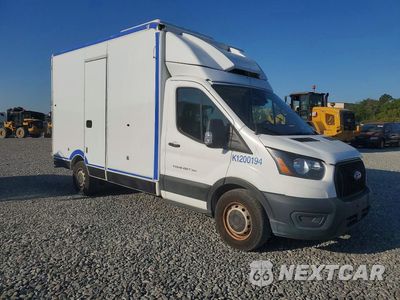 Czwarte zdjęcie samochodu z boku: 2020 FORD TRANSIT DELIVERY TRUCK VIN:1FDBW5Z83LKB30338 - miniatura