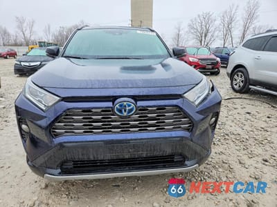 Piąte zdjęcie samochodu w środku: 2020 TOYOTA RAV4 HYBRID XSE VIN:2T3EWRFV0LW087281 - miniatura