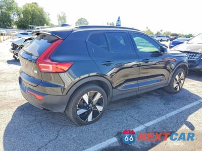 Trzecie zdjęcie samochodu z tyłu: 2024 VOLVO XC40 RECHARGE CORE VIN:YV4ER3XKXR2231765 - miniatura