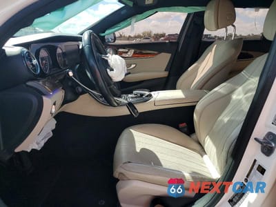 Zdjęcie 7 z 11 samochodu: 2017 MERCEDES-BENZ E 300 VIN:WDDZF4JB4HA025797 - miniatura