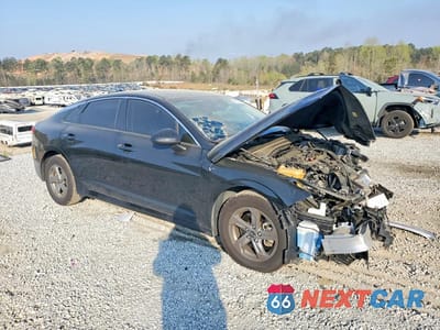 Czwarte zdjęcie samochodu z boku: 2023 KIA K5 LXS VIN:5XXG14J20PG185002 - miniatura